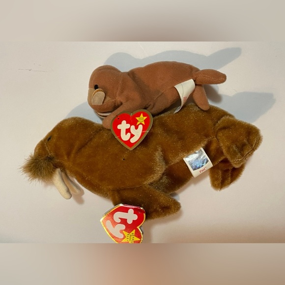 Ty Beanie Babies Original Paul The Walrus
birthday February 23 1999 - Picture 4 of 9